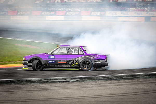 Тормоза от Nissan и никакого стока: тюнинг Toyota Cresta GX71 для RDS GP