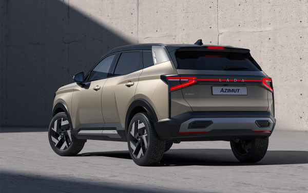 
            «Вы порвете рынок». Что говорят о новом кроссовере Lada Azimut за рубежом
        
