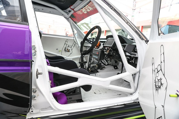 Тормоза от Nissan и никакого стока: тюнинг Toyota Cresta GX71 для RDS GP