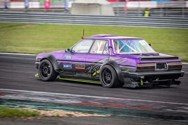 Тормоза от Nissan и никакого стока: тюнинг Toyota Cresta GX71 для RDS GP