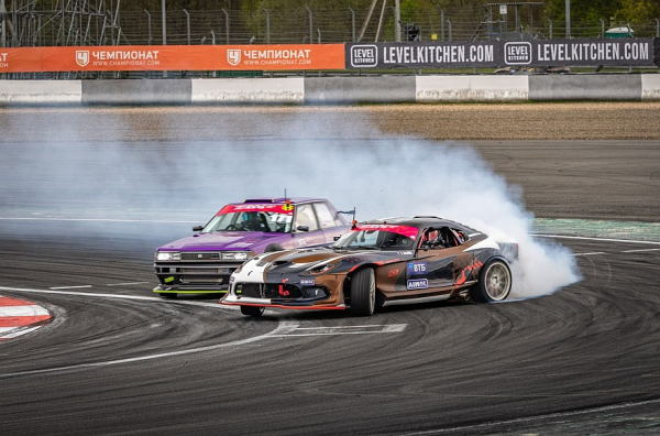Четыре топливных насоса для 1646 лошадиных сил: тюнинг Dodge Viper SRT для RDS GP