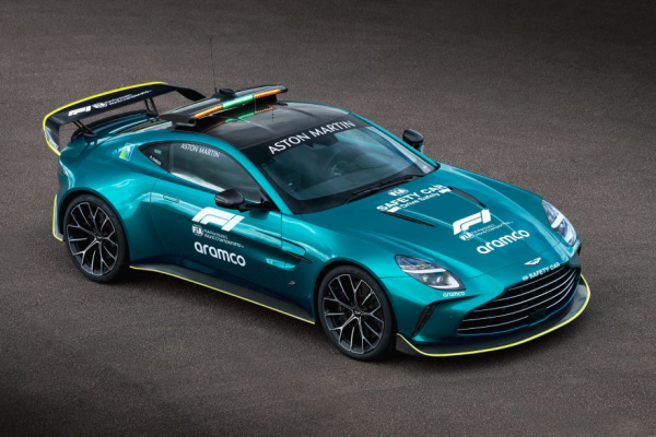 Новый сейфти-кар Формулы-1 Aston Martin Vantage S — характеристики машины безопасности Ф-1, фото
