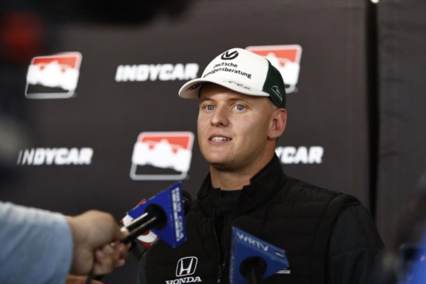 Мик Шумахер протестировал машину IndyCar на трассе в Индианаполисе