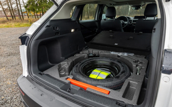 
            Спасибо за олдскул. Первый тест Mazda CX-50 — японского кроссовера из КНР
        