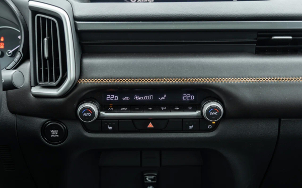 
            Спасибо за олдскул. Первый тест Mazda CX-50 — японского кроссовера из КНР
        