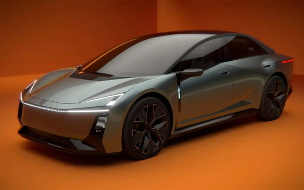 
            Новый утильсбор, камбэк Toyota и автономера через Госуслуги. Итоги недели
        