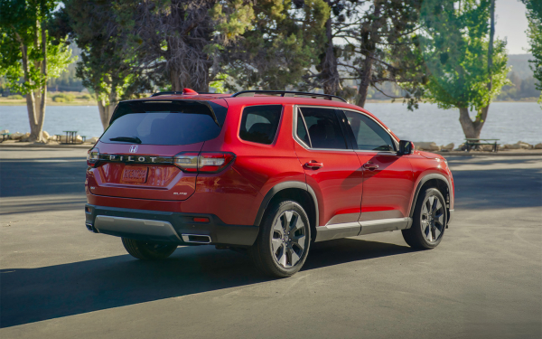 
            Самые яркие новинки автосалона в Лос-Анджелесе — 2025. Топ-5 моделей
        