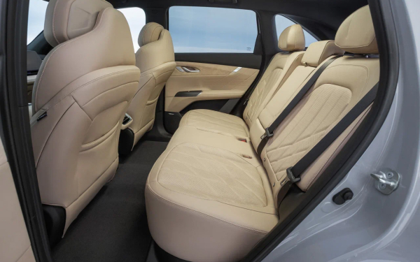 
            Без компромиссов, но с полным приводом. Тест нового Changan CS75 Plus
        