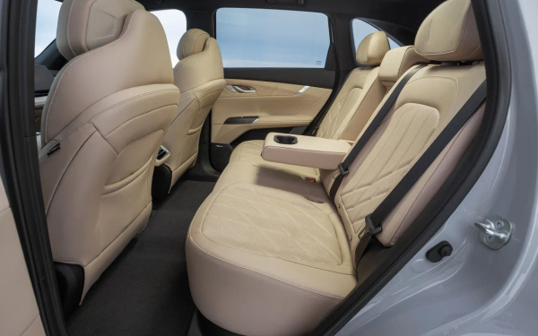 
            Без компромиссов, но с полным приводом. Тест нового Changan CS75 Plus
        