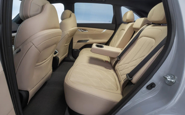 
            Без компромиссов, но с полным приводом. Тест нового Changan CS75 Plus
        